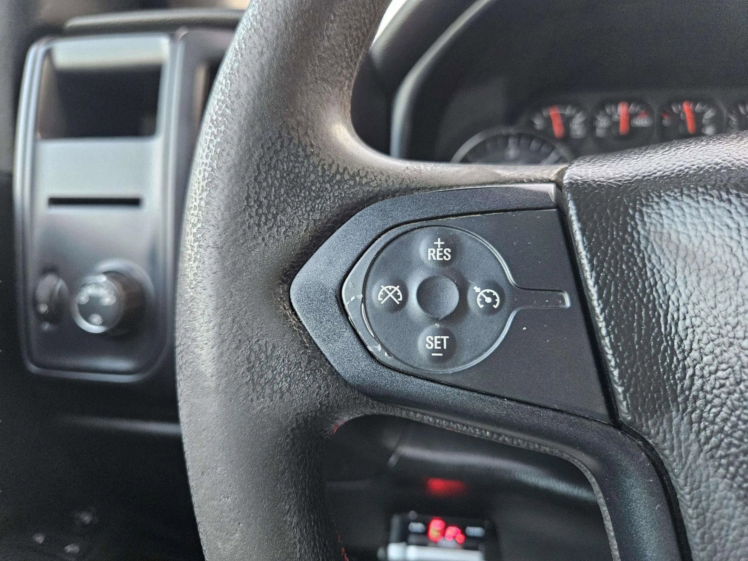 Used 2018 Chevrolet Silverado 1500 Custom w/ Trailering Package image 27