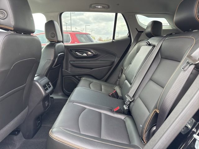Used 2024 GMC Terrain AT4 w/ Infotainment Package II image 9