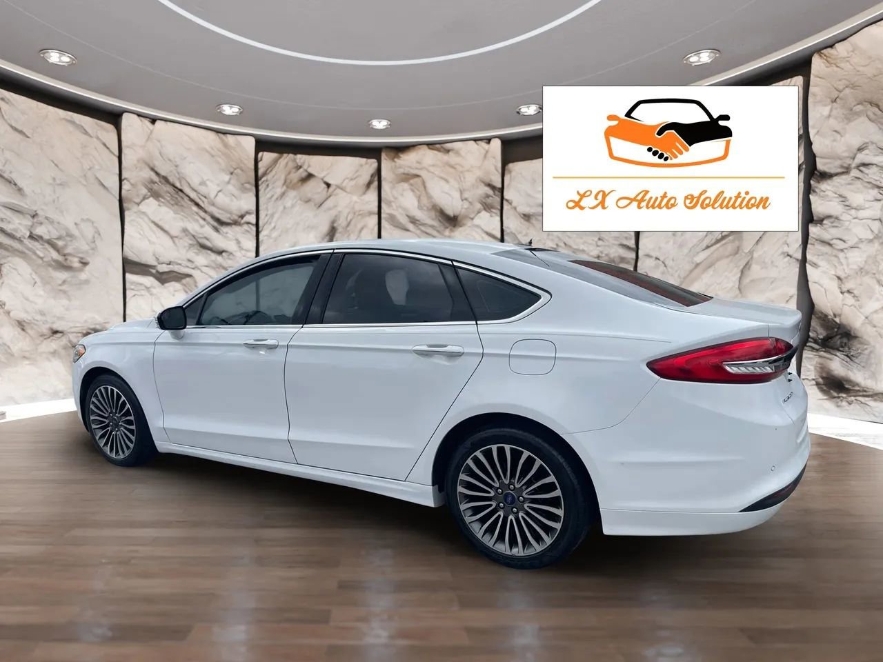 Used 2017 Ford Fusion SE w/ Fusion SE Technology Package FWD image 10