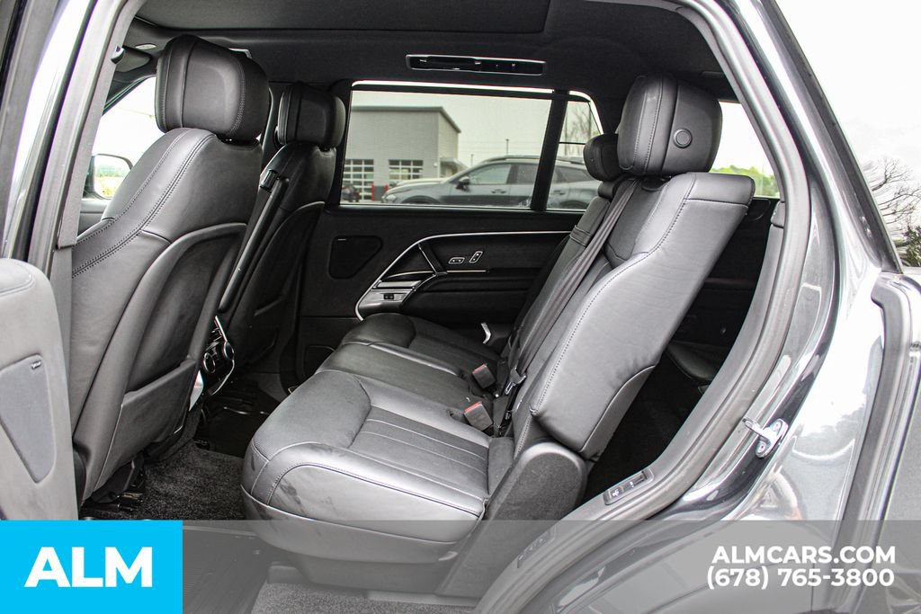 Used 2023 Land Rover Range Rover Long Wheelbase SE AWD/4WD image 17
