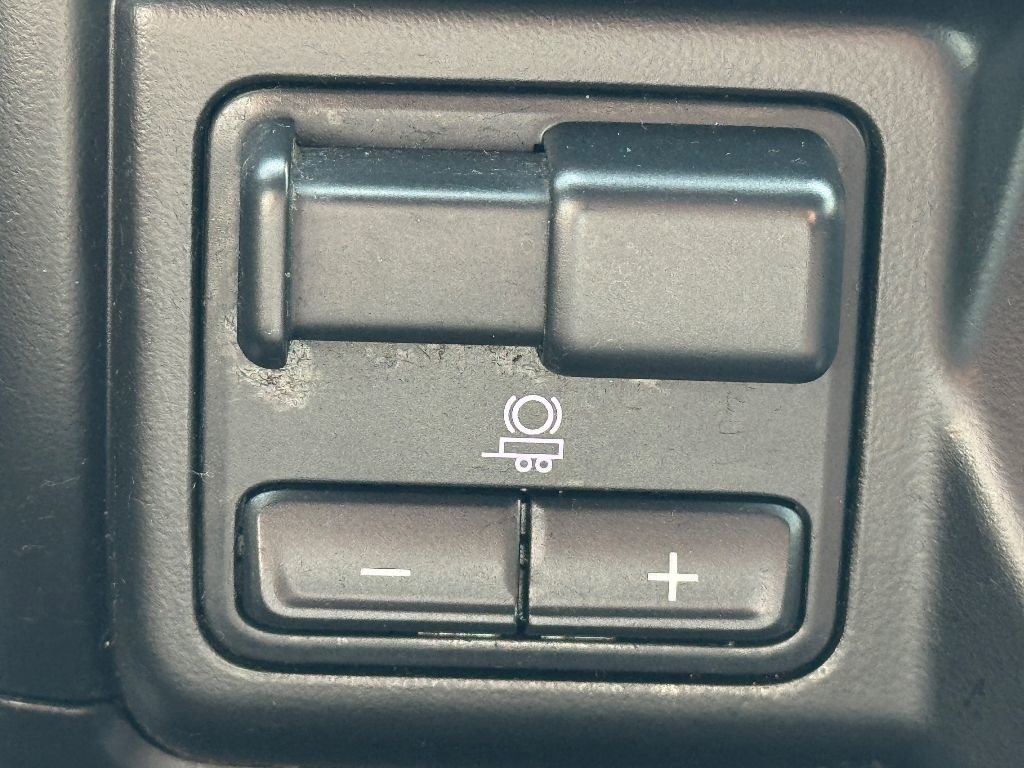 Used 2020 Chevrolet Silverado 2500 Custom w/ Custom Value Package image 8