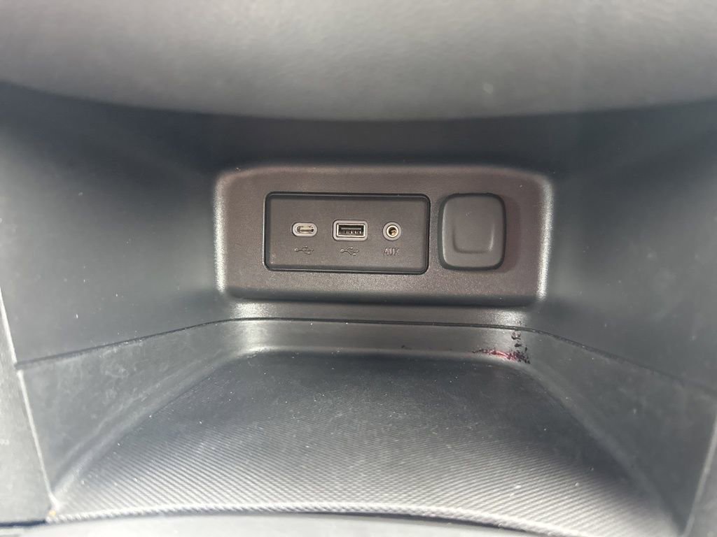 Used 2019 Chevrolet Equinox LT image 32