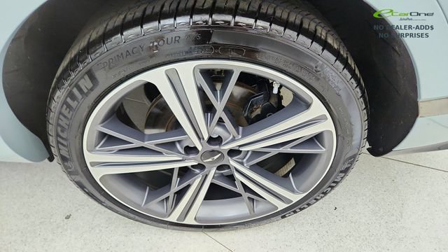 Used 2025 Genesis GV80 3.5T e-SC AWD/4WD image 61