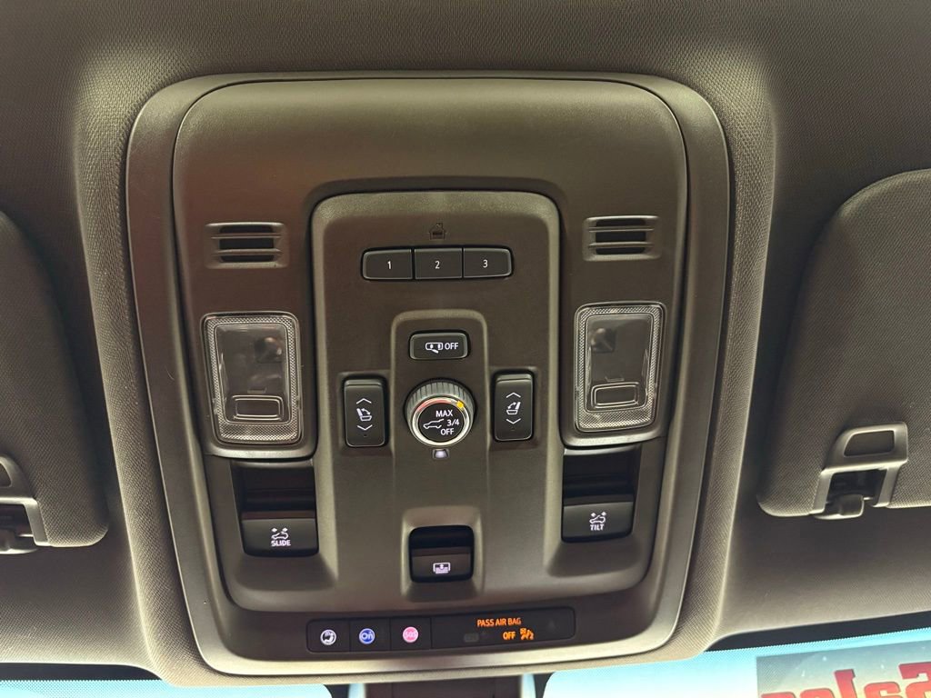 Used 2022 Chevrolet Suburban LT w/ LT Signature Package image 32