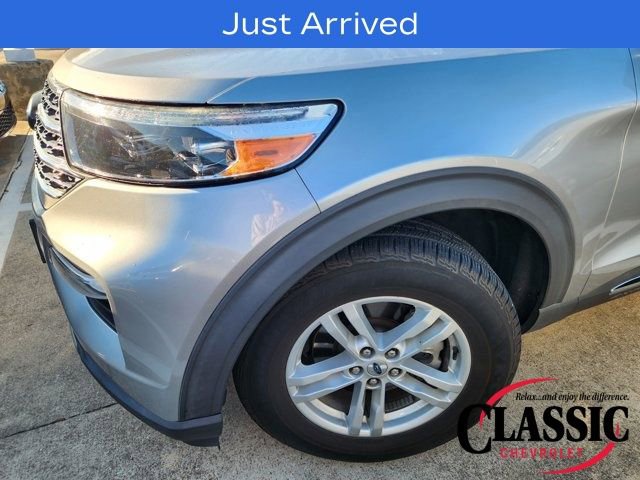 Used 2021 Ford Explorer XLT w/ Equipment Group 202A image 13