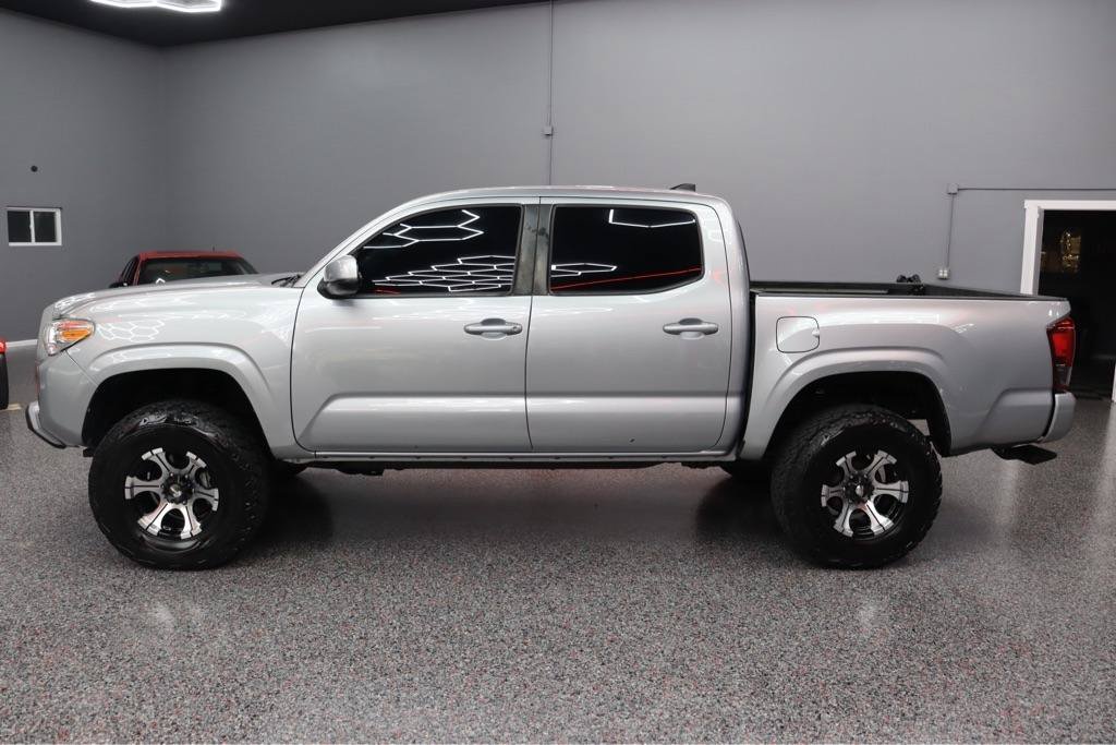 Used 2019 Toyota Tacoma SR w/ SR Convenience Package AWD/4WD image 2