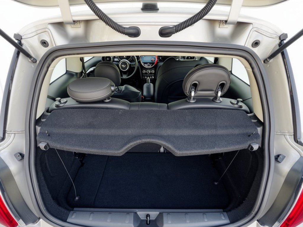 Used 2024 MINI Cooper SE FWD image 28