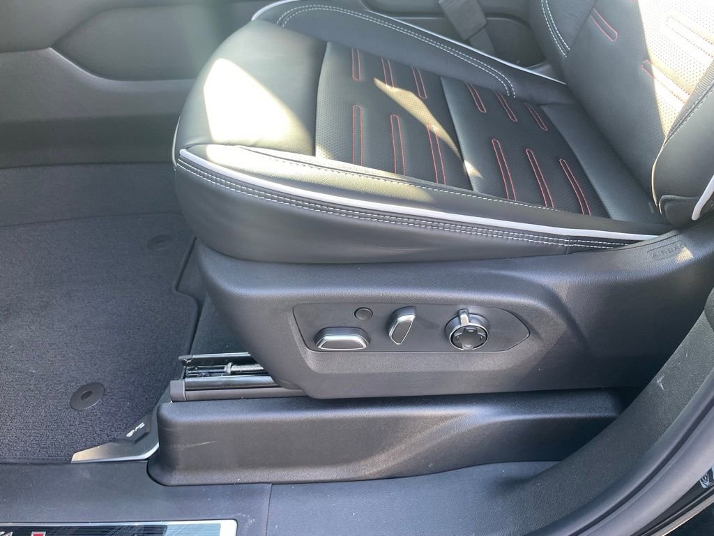 New 2026 GMC Yukon XL AT4 Ultimate image 11