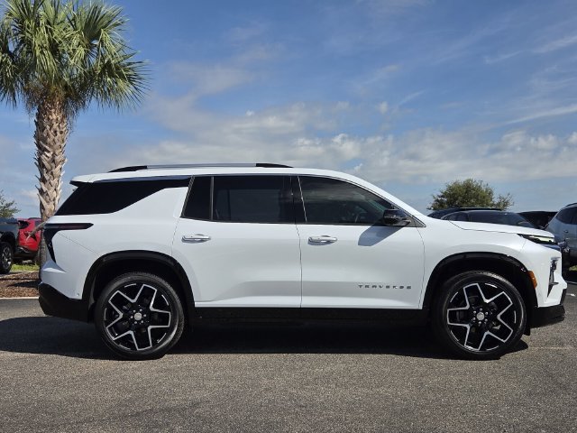Used 2026 Chevrolet Traverse High Country FWD image 7