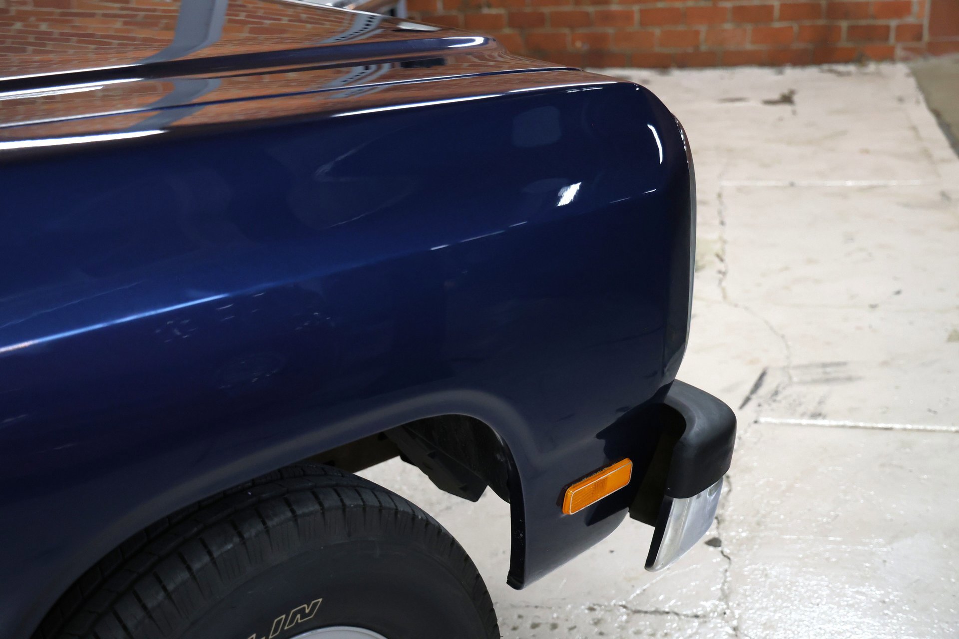 Used 1992 Dodge D/W Truck 150 image 16