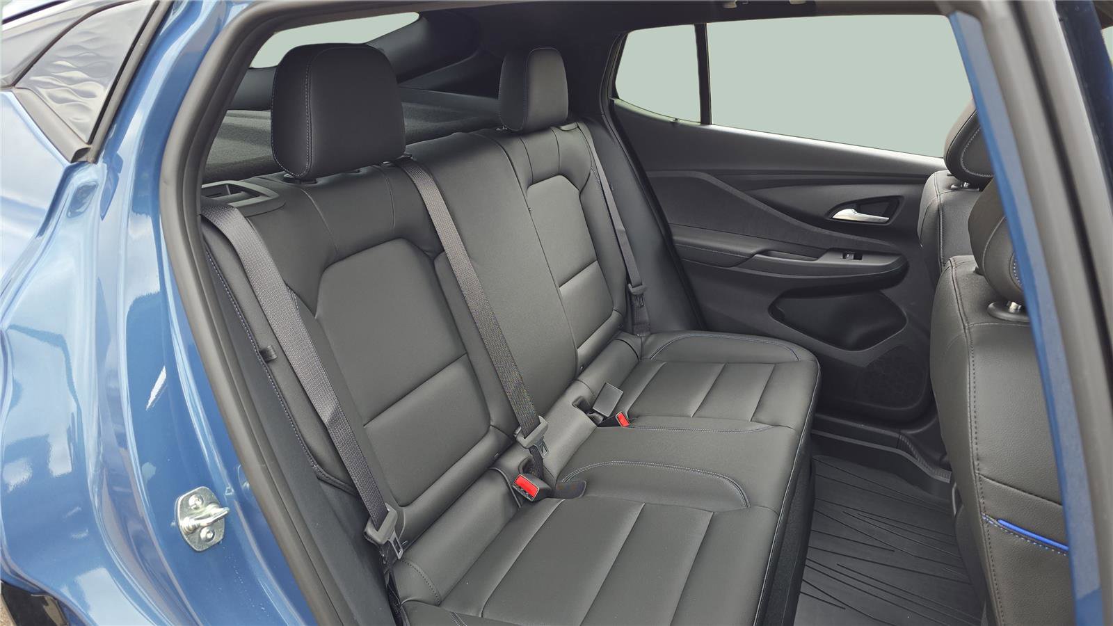 Used 2025 Buick Envista Sport Touring w/ Convenience I Package image 14