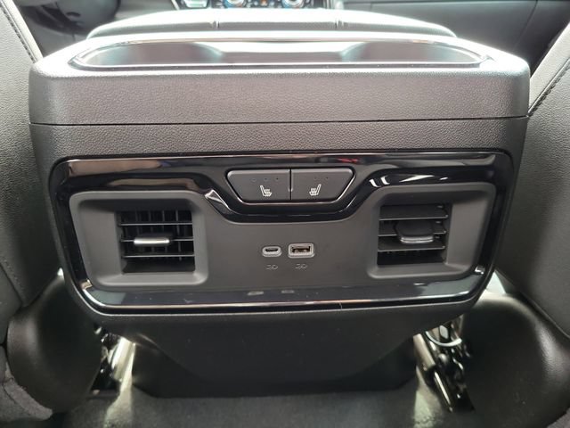 Used 2025 GMC Sierra 2500 AT4 w/ AT4 Premium Plus Package AWD/4WD image 11