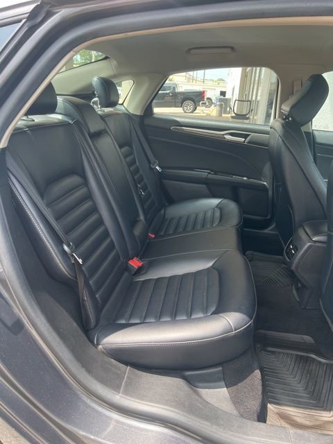 Used 2020 Ford Fusion SEL FWD image 14