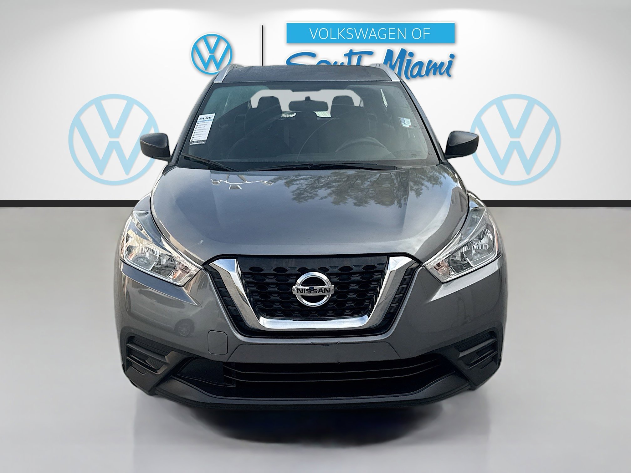 Used 2019 Nissan Kicks S image 2