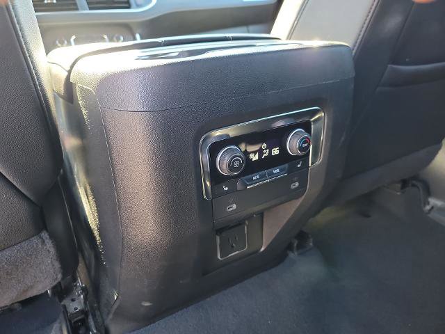 Used 2024 Chevrolet Suburban Premier image 20