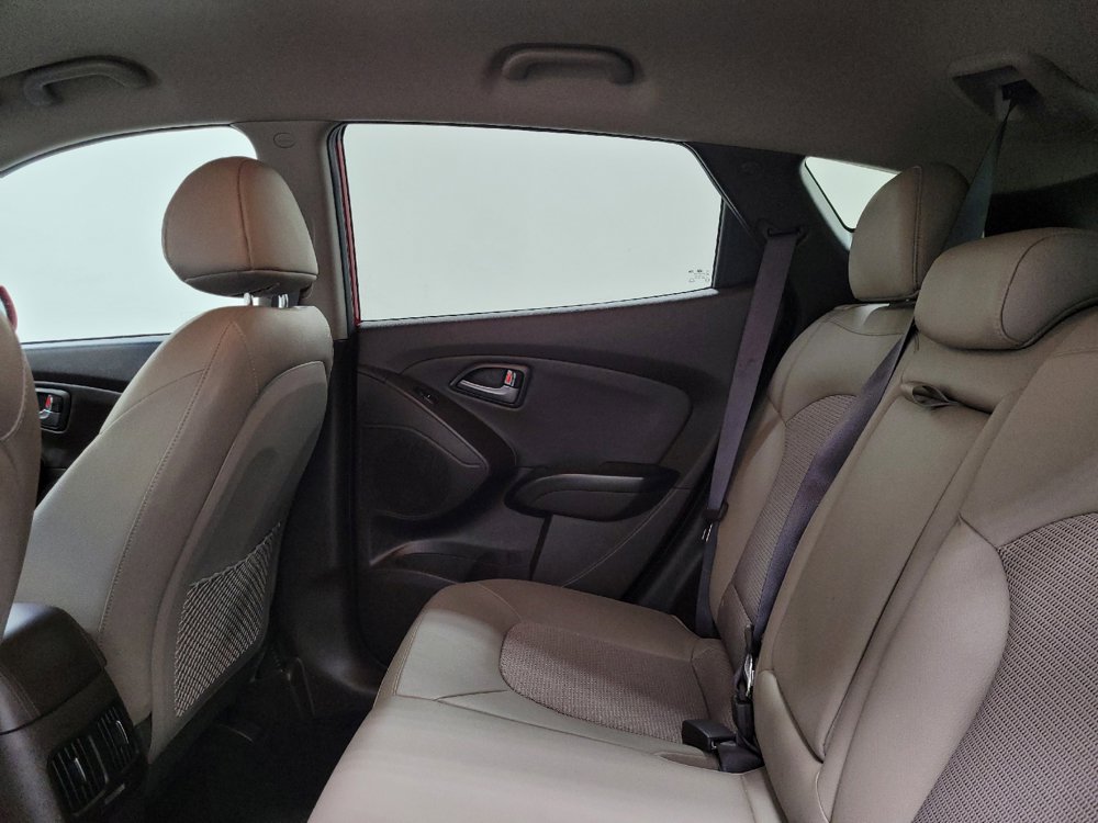 Used 2015 Hyundai Tucson SE AWD/4WD image 18