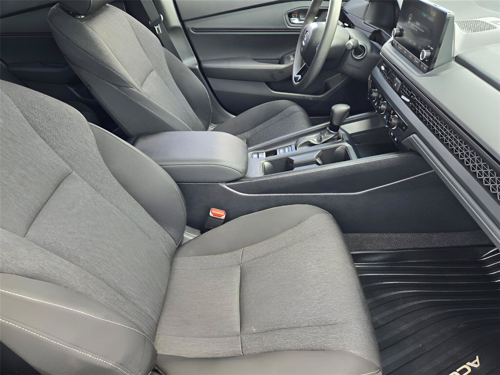 Used 2025 Honda Accord SE image 13