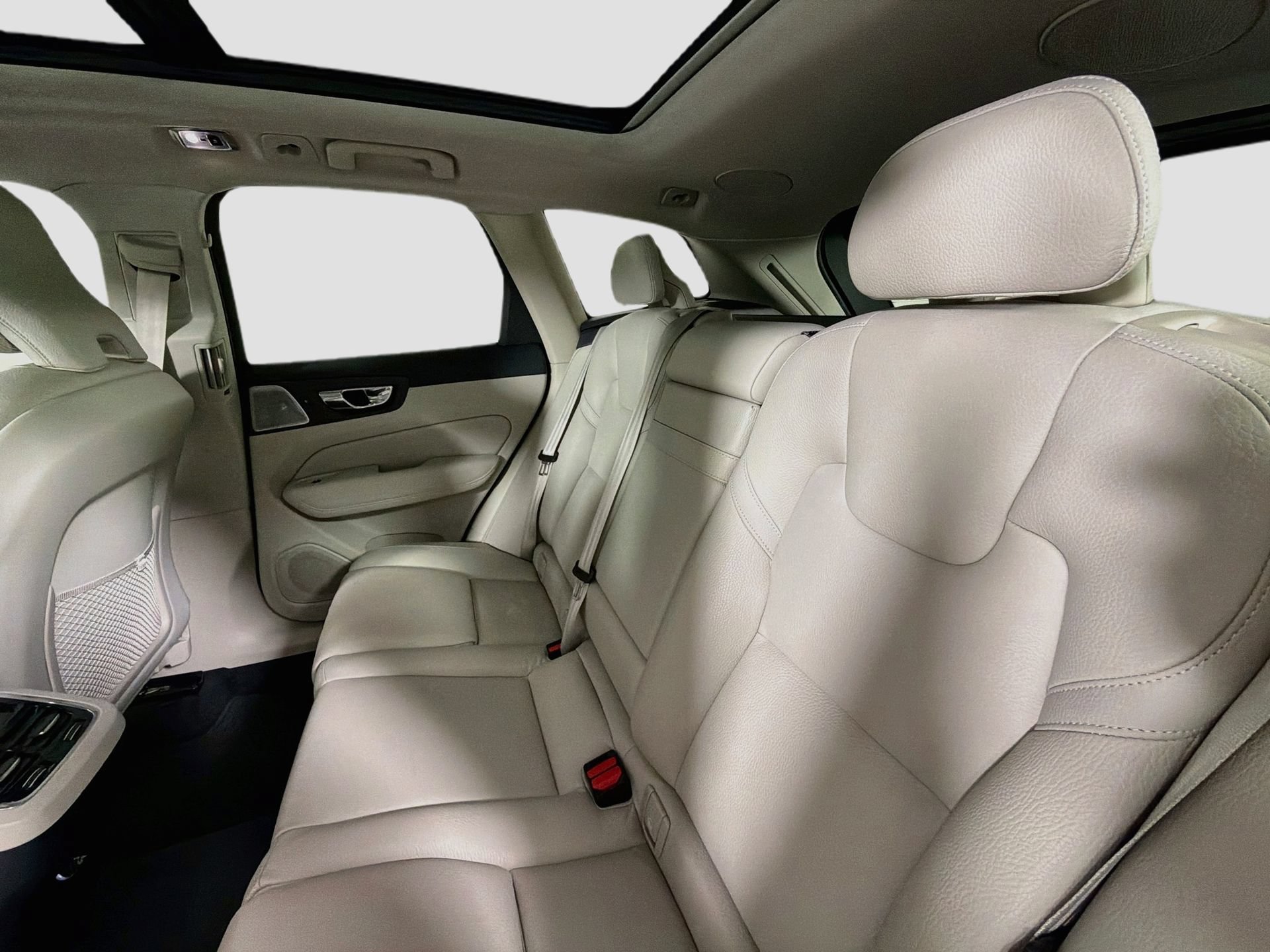 Used 2019 Volvo XC60 T5 Inscription w/ Protection Package FWD image 27