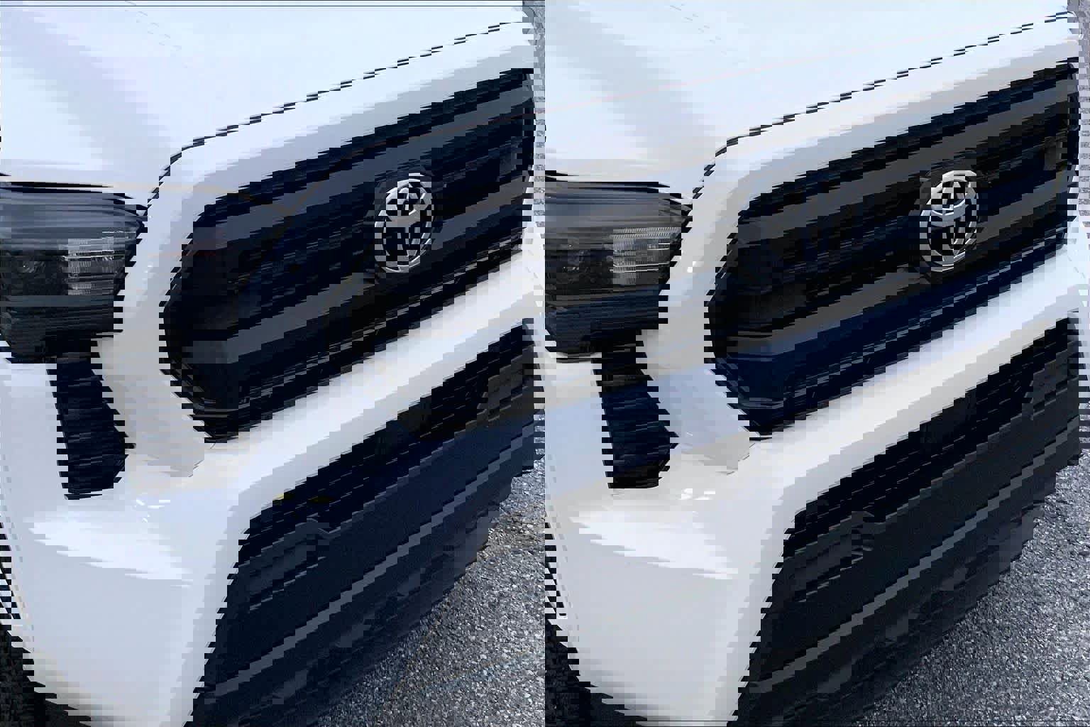 Used 2025 Toyota Tacoma SR image 28