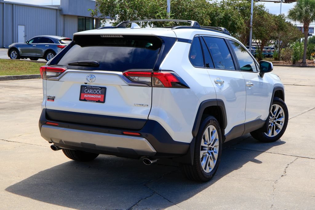 Used 2025 Toyota RAV4 Limited FWD image 3
