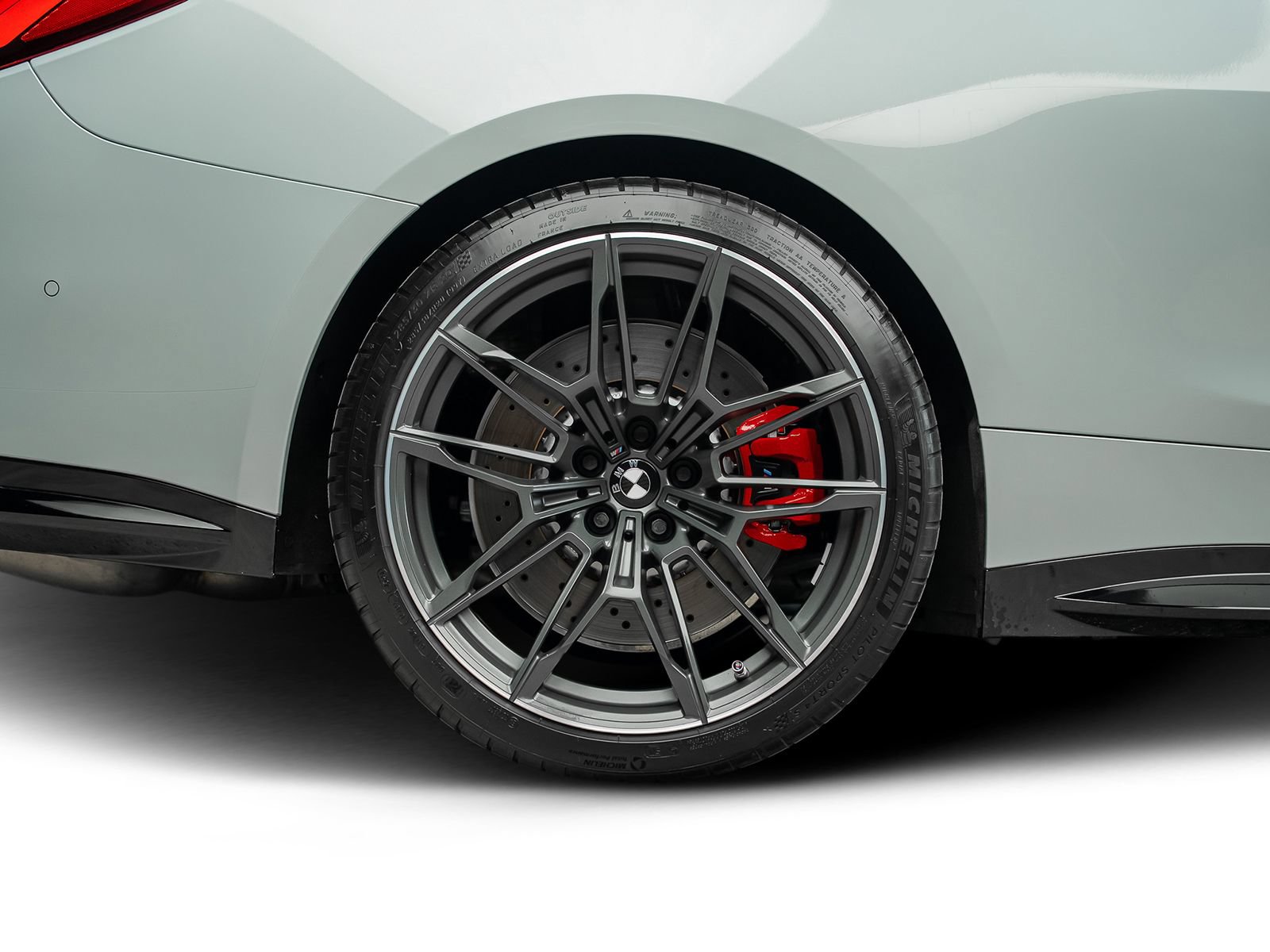 Used 2021 BMW M4 Coupe w/ M Carbon Exterior Package RWD image 32