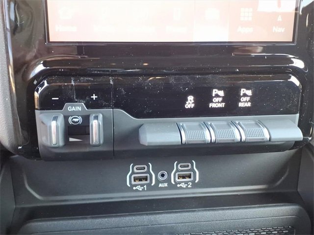 New 2026 RAM 1500 4x4 Crew Cab image 8