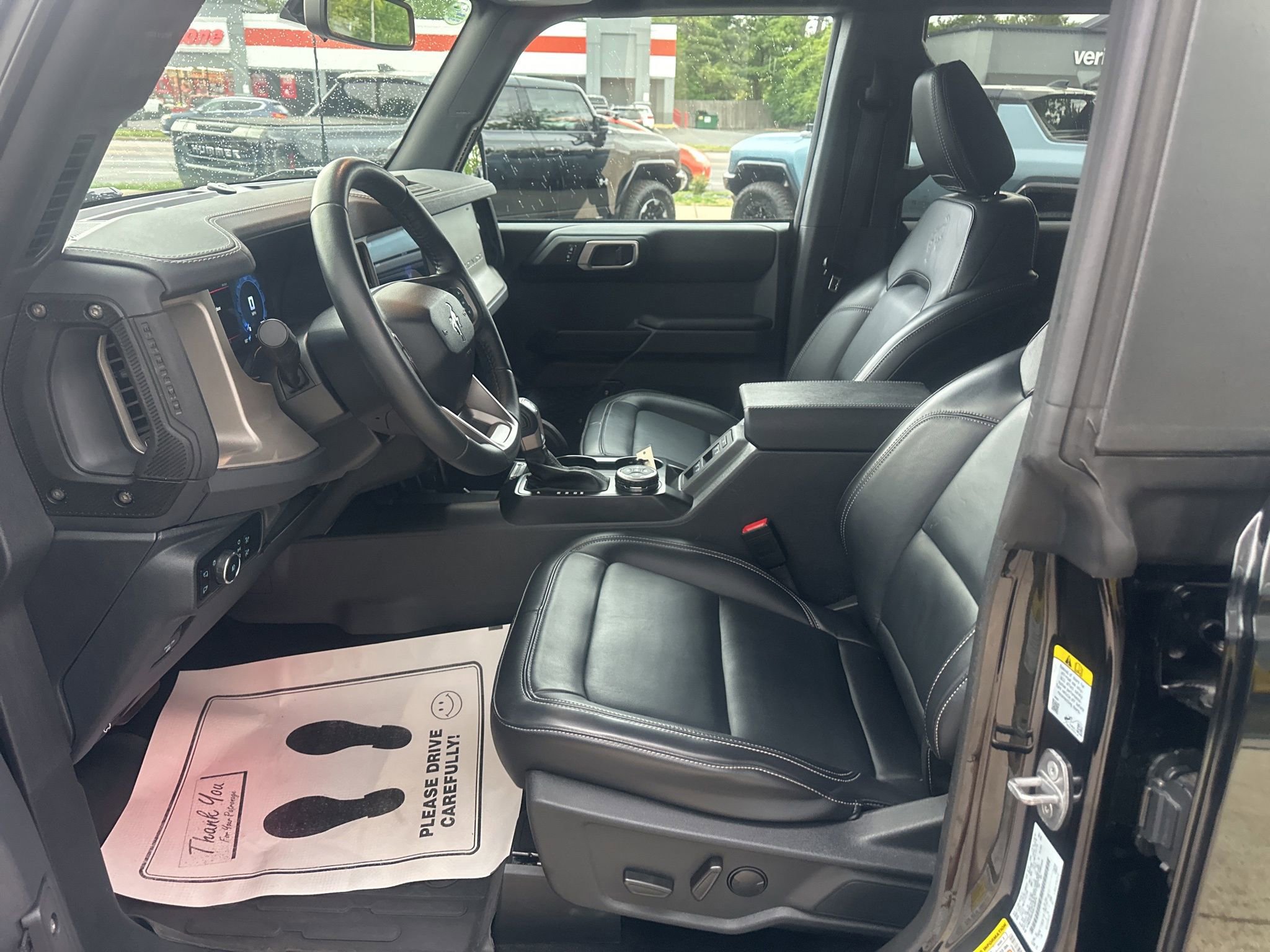 Used 2025 Ford Bronco Outer Banks w/ Sasquatch Package AWD/4WD image 17