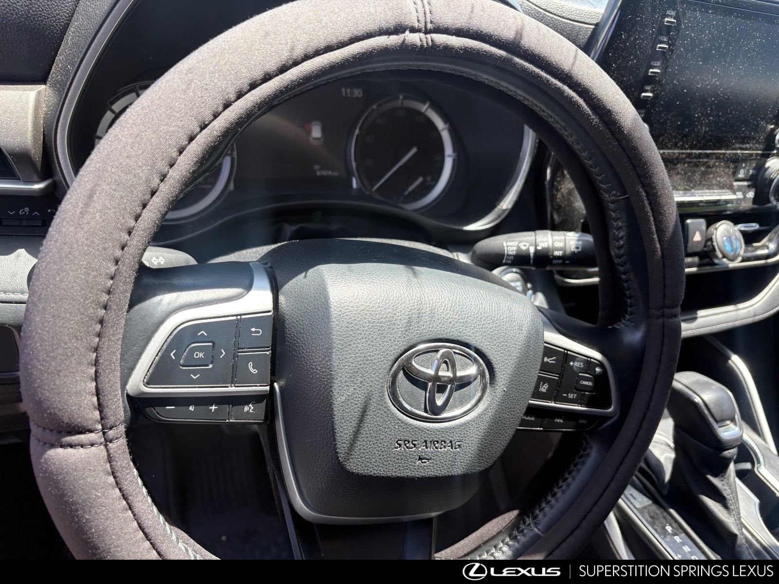 Used 2022 Toyota Highlander XLE FWD image 8
