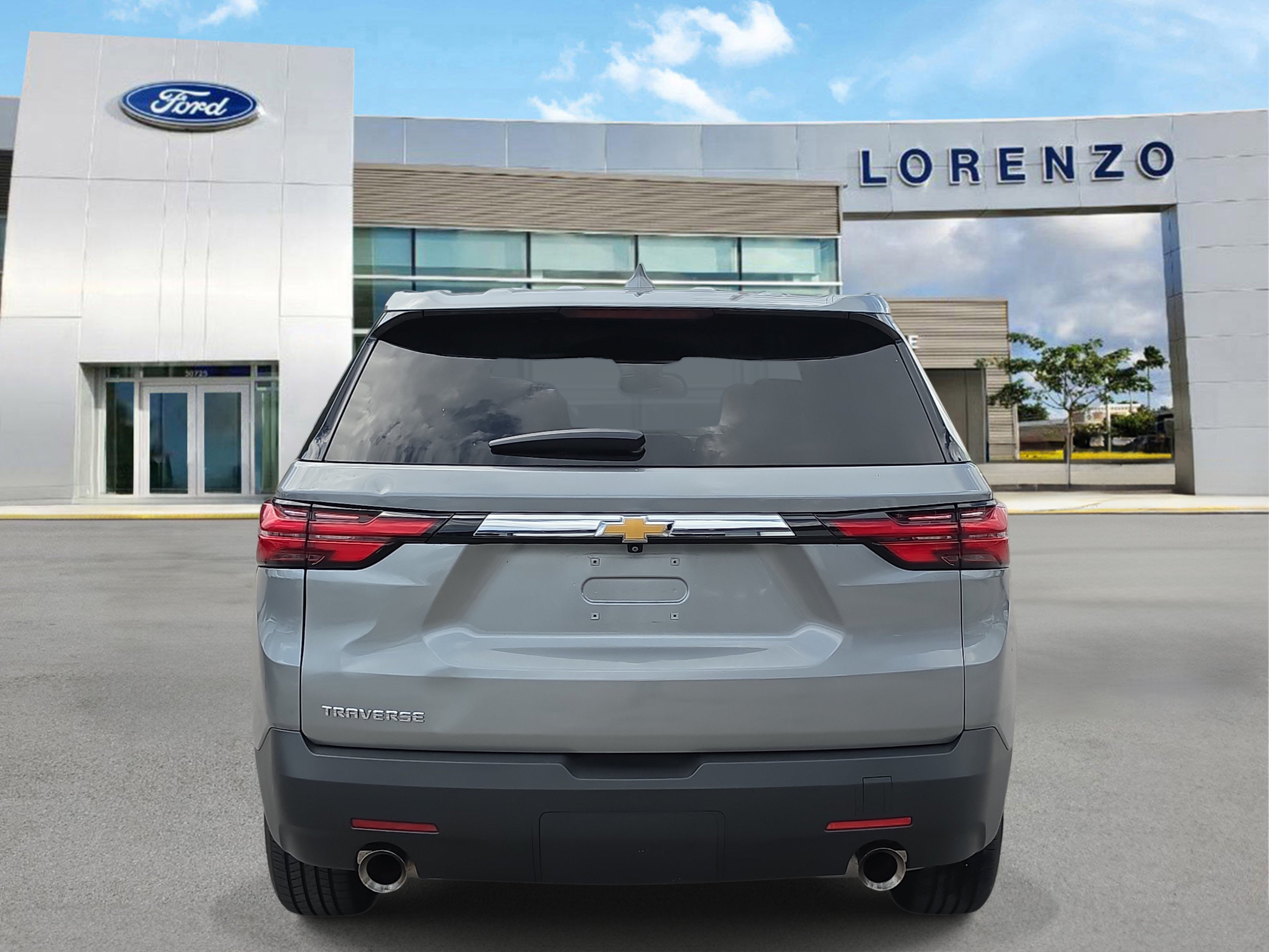 Used 2023 Chevrolet Traverse LS FWD image 5