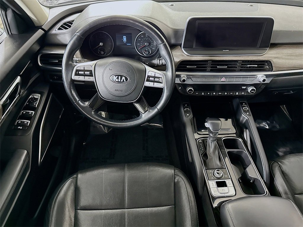 Used 2020 Kia Telluride EX image 3