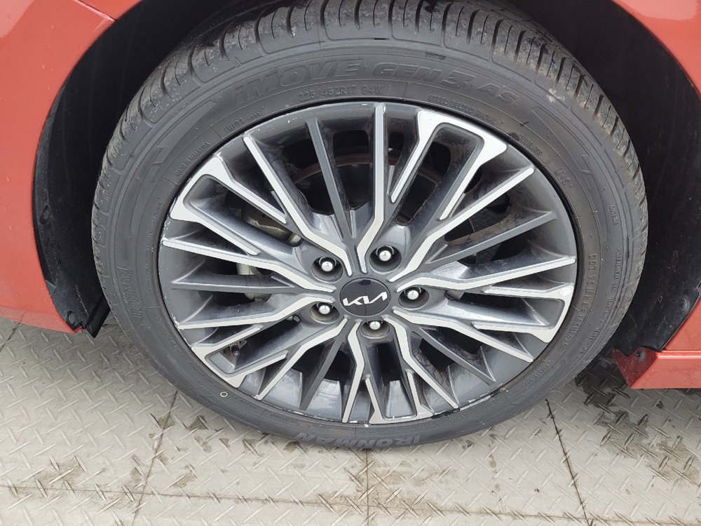 Used 2023 Kia Forte GT-Line image 31