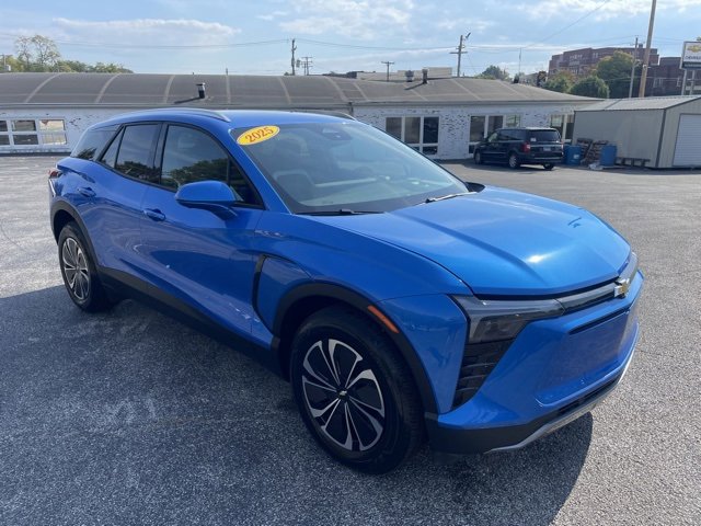 Used 2025 Chevrolet Blazer EV LT image 3