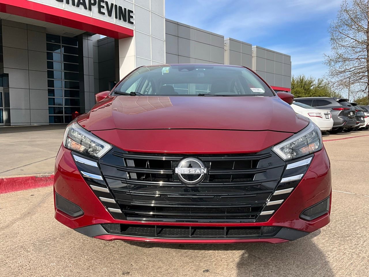 Used 2025 Nissan Versa SV image 3