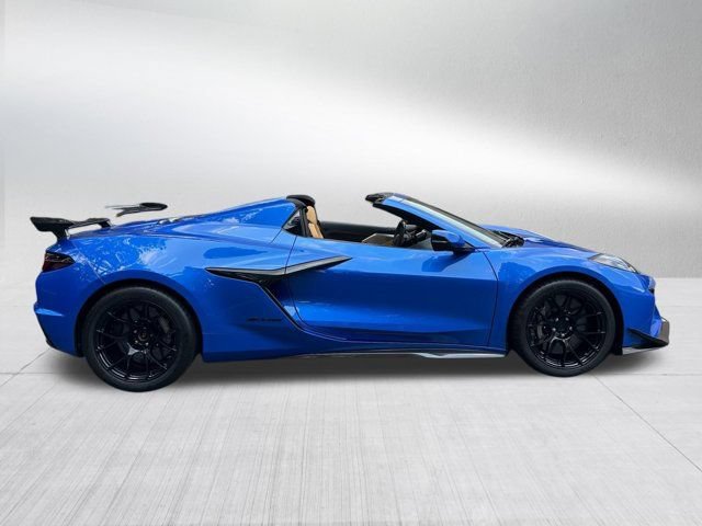 Used 2024 Chevrolet Corvette Z06 w/ Z07 Performance Package RWD image 10