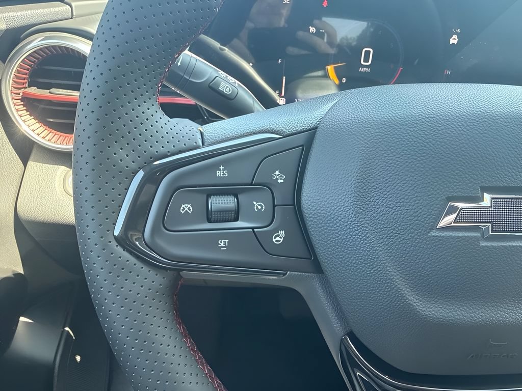 New 2026 Chevrolet Trax RS w/ Sunroof Package FWD image 16