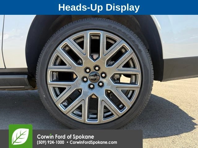 Used 2025 GMC Yukon XL Denali Ultimate AWD/4WD image 9