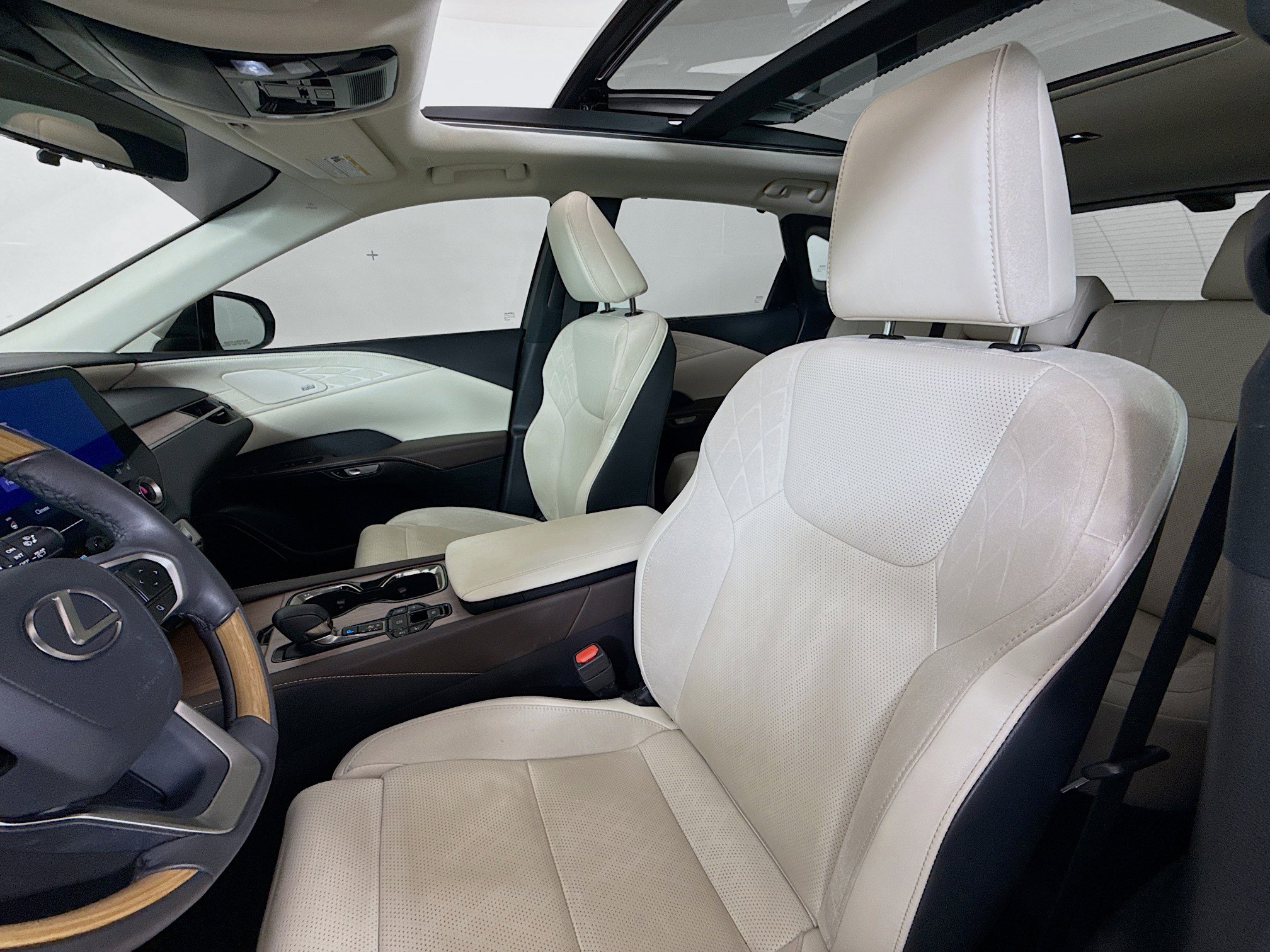 Used 2024 Lexus RX 350 AWD w/ Convenience Package image 11
