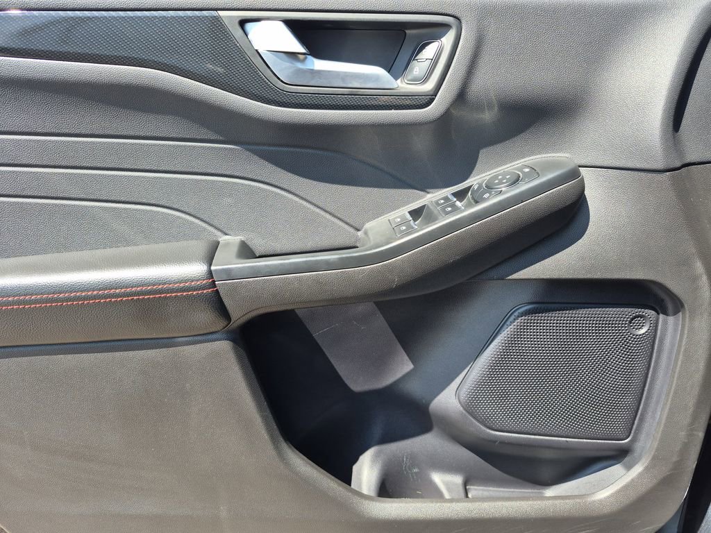 Used 2024 Ford Escape ST-Line image 7