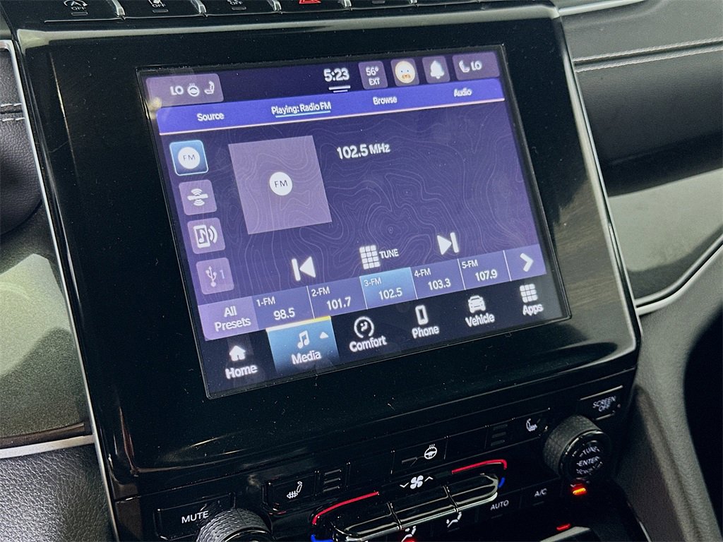 Used 2022 Jeep Grand Cherokee Altitude image 23