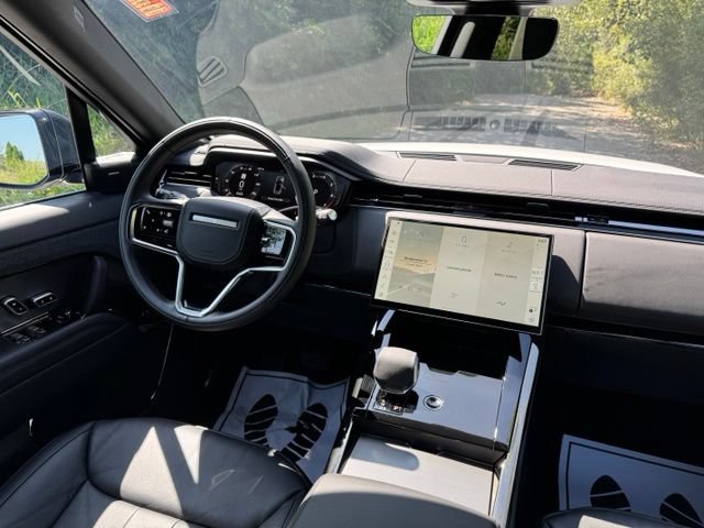 Used 2025 Land Rover Range Rover Sport AWD/4WD image 28