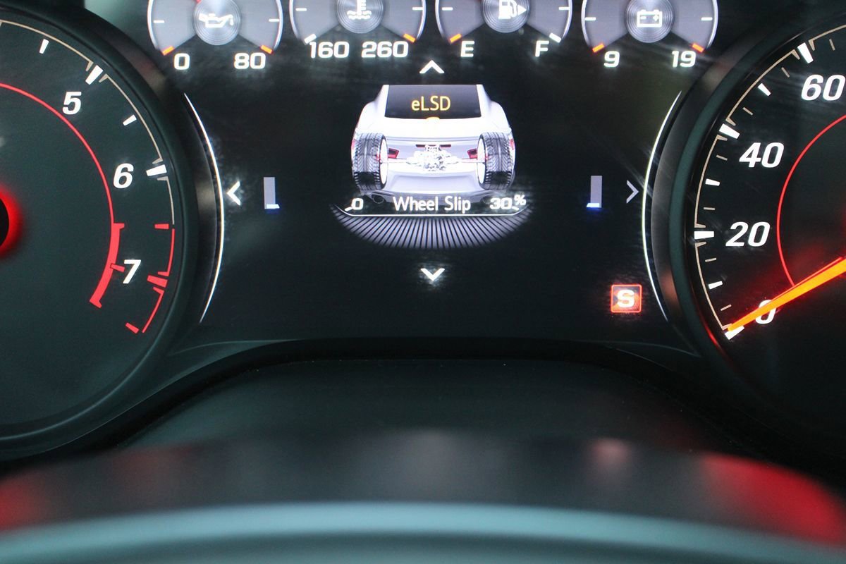 Used 2019 Chevrolet Camaro SS RWD image 21