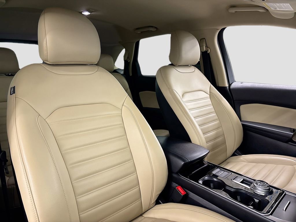Used 2019 Ford Edge SEL w/ Equipment Group 201A FWD image 15