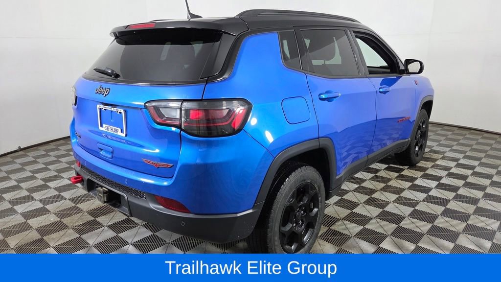 Used 2024 Jeep Compass Trailhawk w/ Trailhawk Elite Group image 9