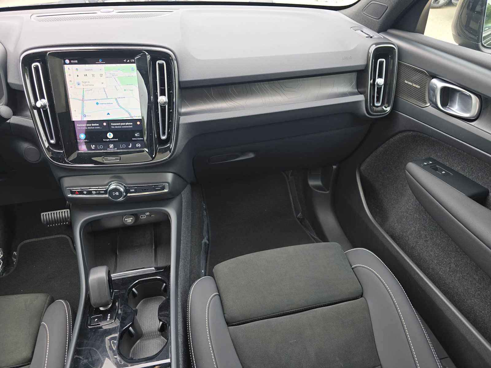 Certified 2023 Volvo C40 P8 Recharge Ultimate w/ Protection Package Premier AWD/4WD image 19