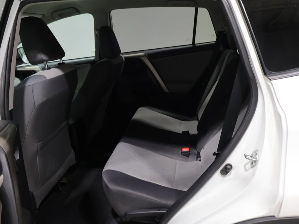 Used 2014 Toyota RAV4 LE AWD/4WD image 17