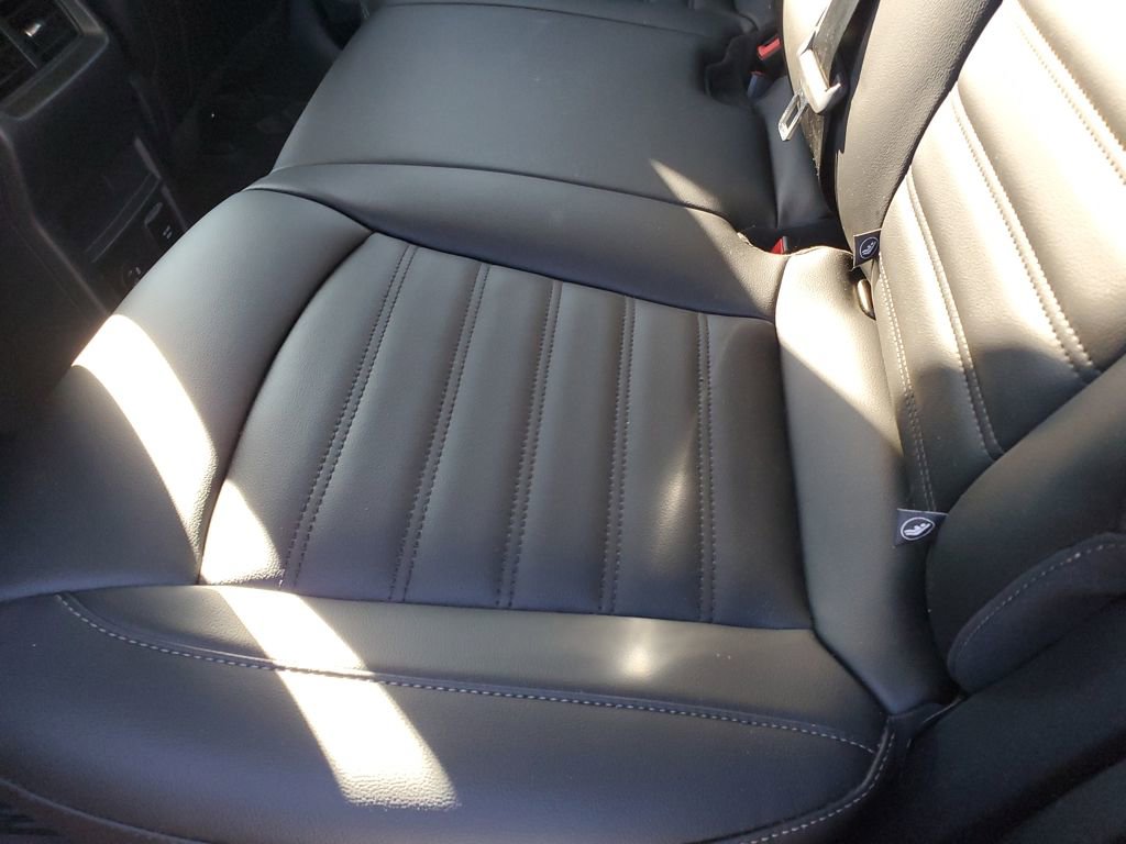 Used 2021 Ford Edge SEL w/ Convenience Package image 9