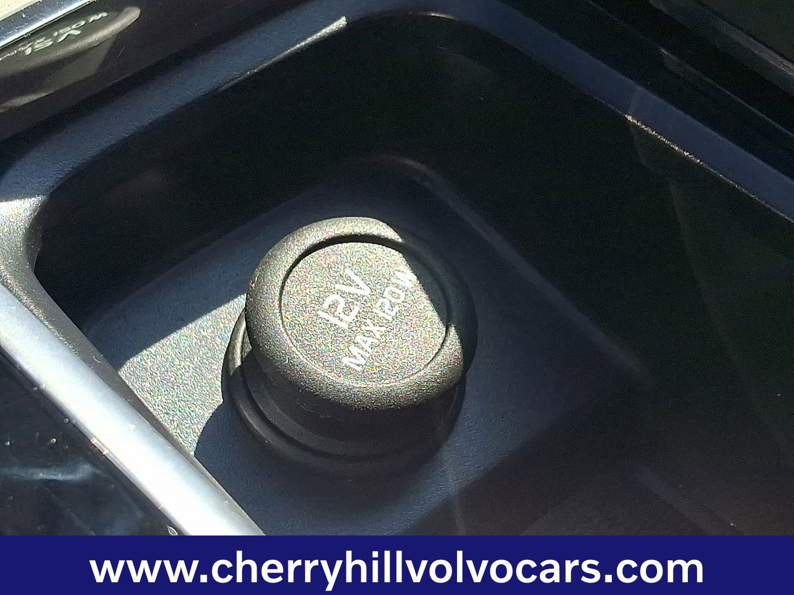 Certified 2025 Volvo XC60 B5 Plus image 26