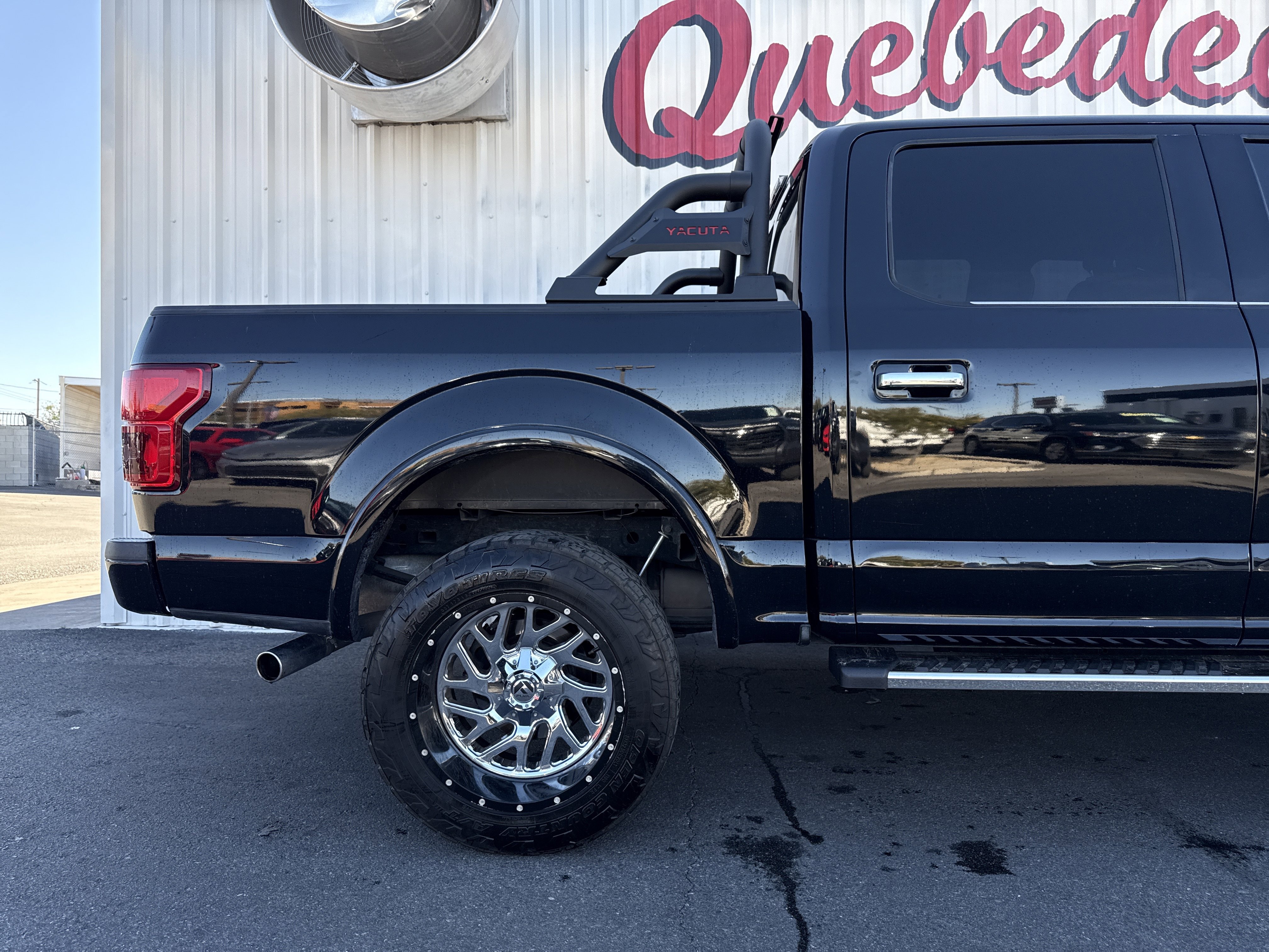 Used 2018 Ford F150 Platinum w/ Equipment Group 701A Luxury image 37