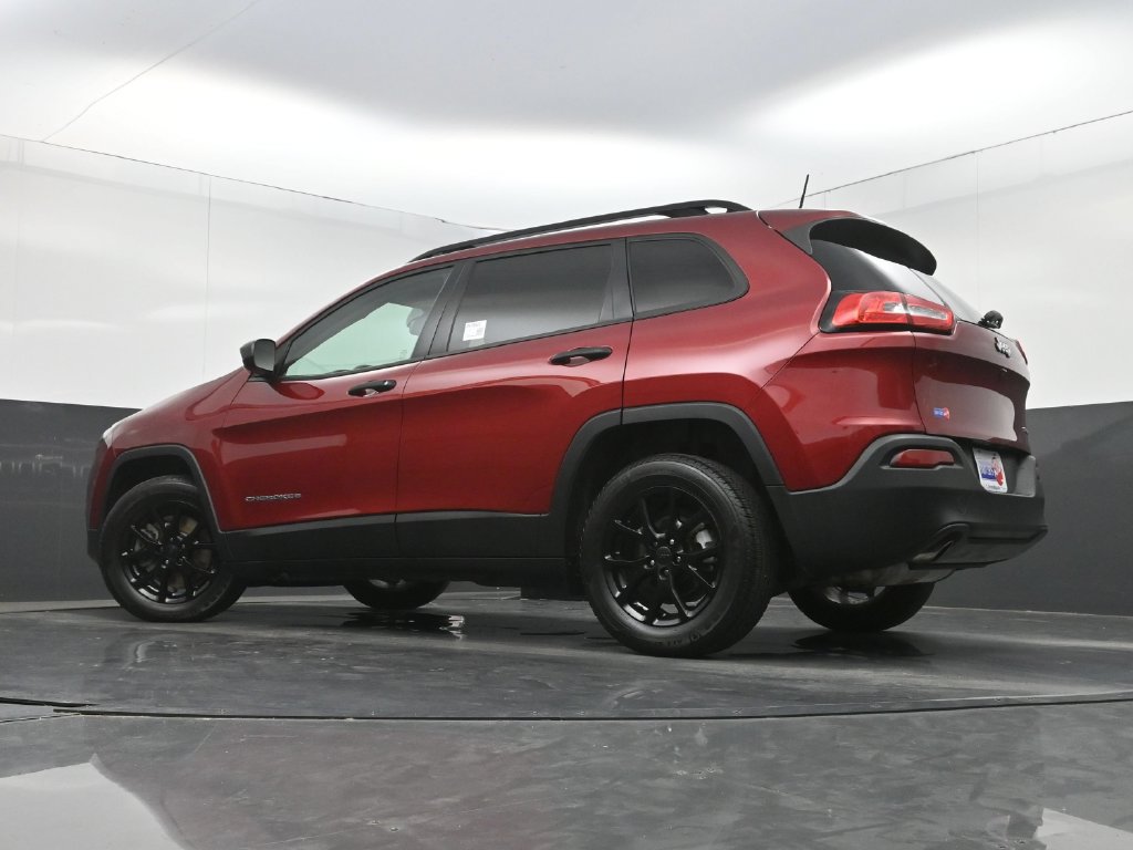 Used 2017 Jeep Cherokee Sport FWD image 24