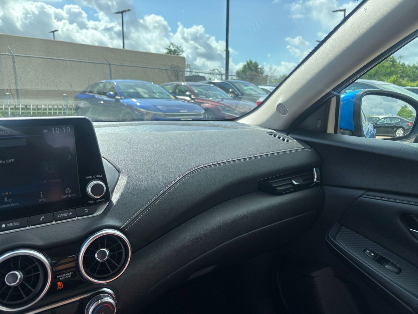 Used 2025 Nissan Sentra SV image 33